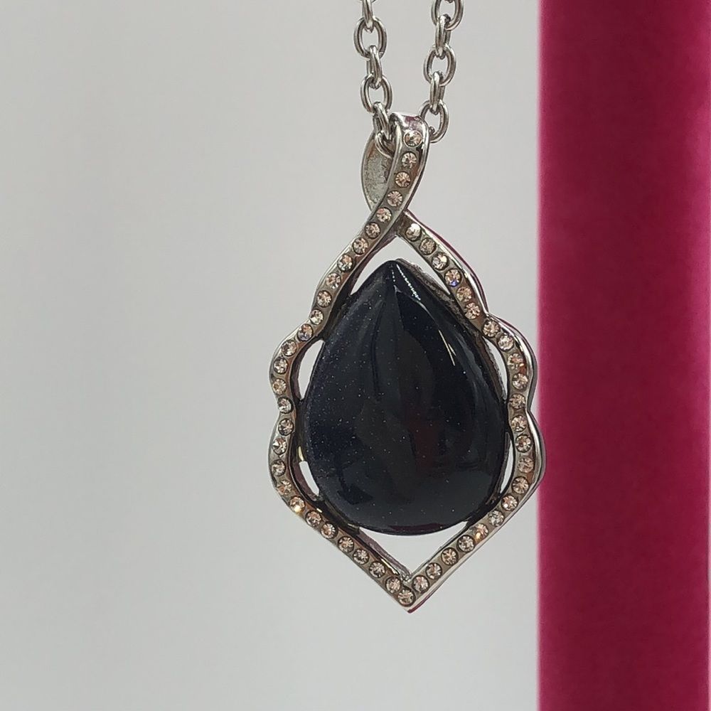 Lovely silver necklace w/purple stone surrounded with clear crystals. 10” chain - Picture 3 of 6